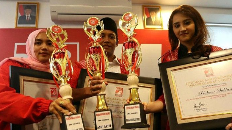 Selang Cuci Darah Prabowo dan Permainan Keras Politik Sensasional PSI